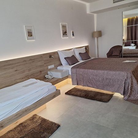 House Novalia Hotel โนวาลยา ภายนอก รูปภาพ