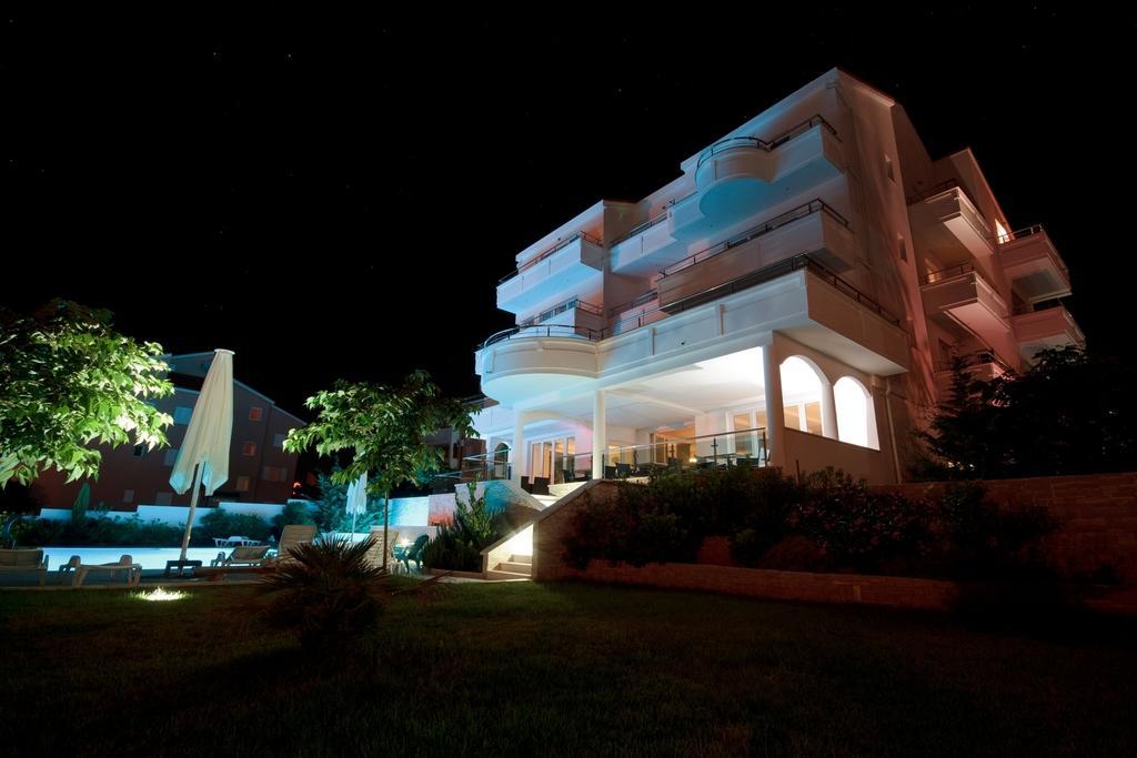 House Novalia Hotel โนวาลยา ภายนอก รูปภาพ