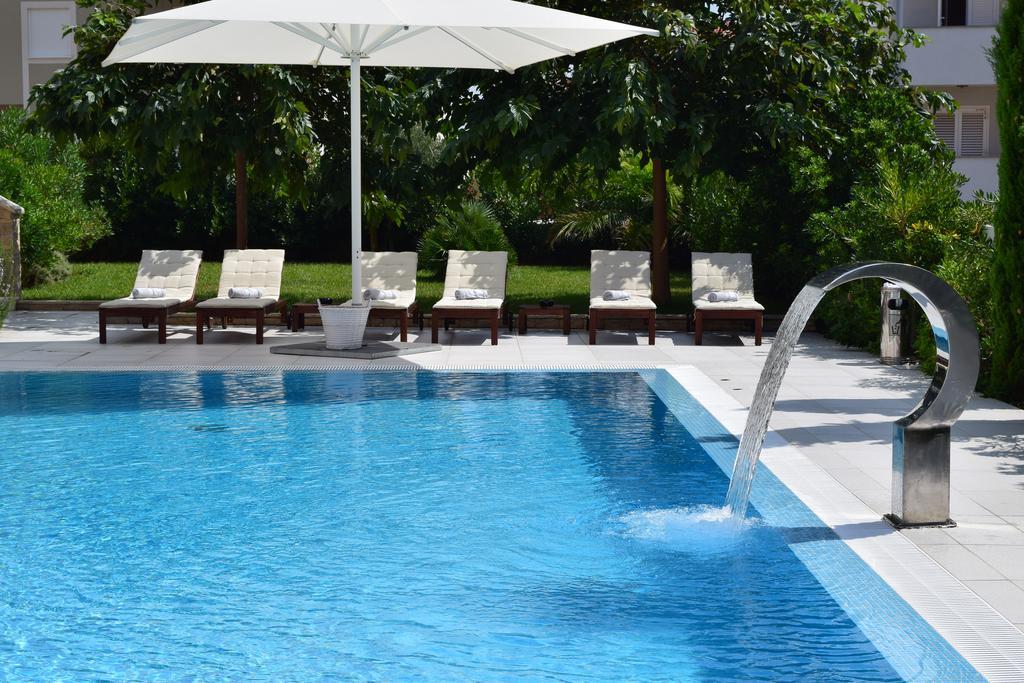 House Novalia Hotel โนวาลยา ภายนอก รูปภาพ