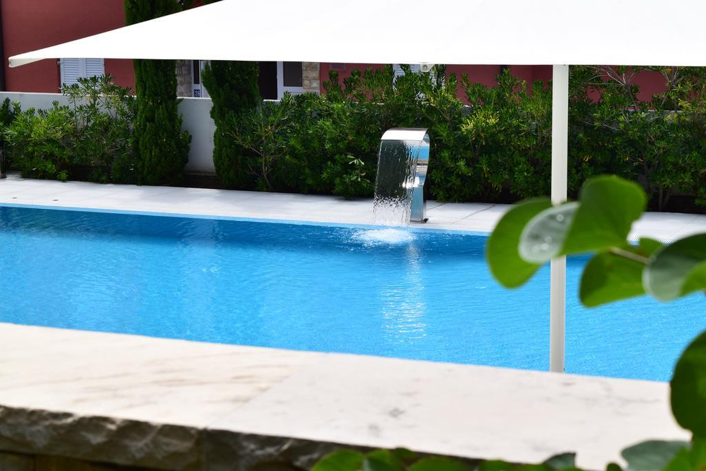 House Novalia Hotel โนวาลยา ภายนอก รูปภาพ