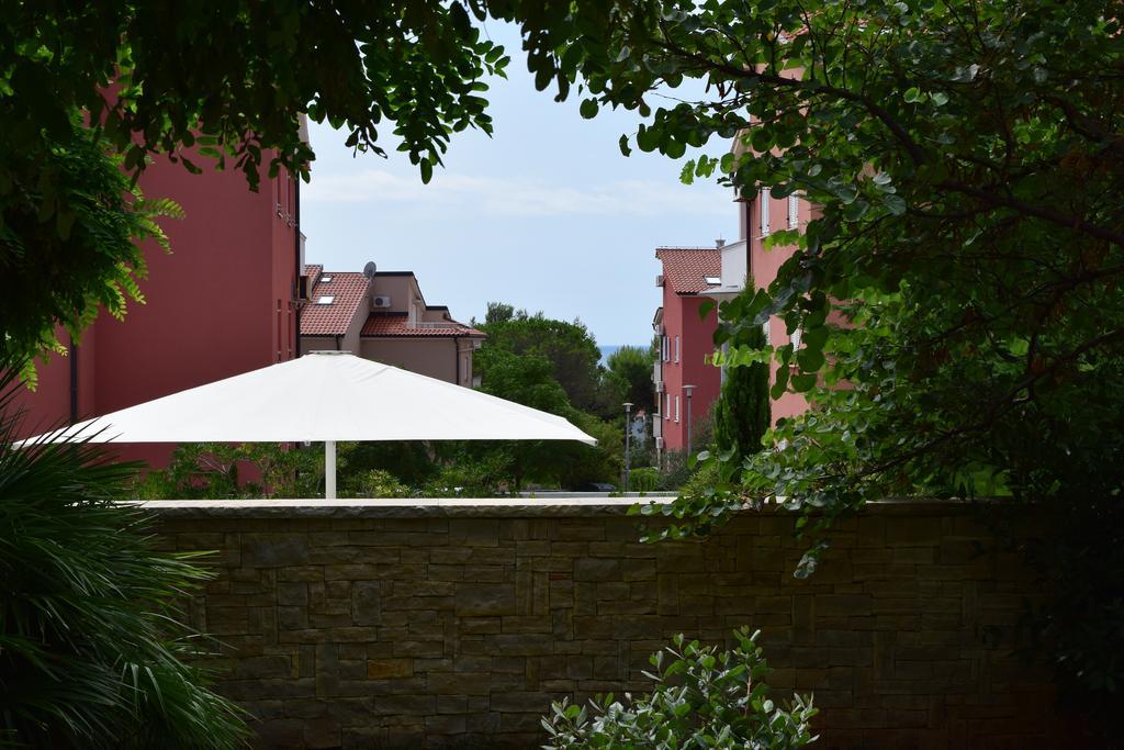 House Novalia Hotel โนวาลยา ภายนอก รูปภาพ