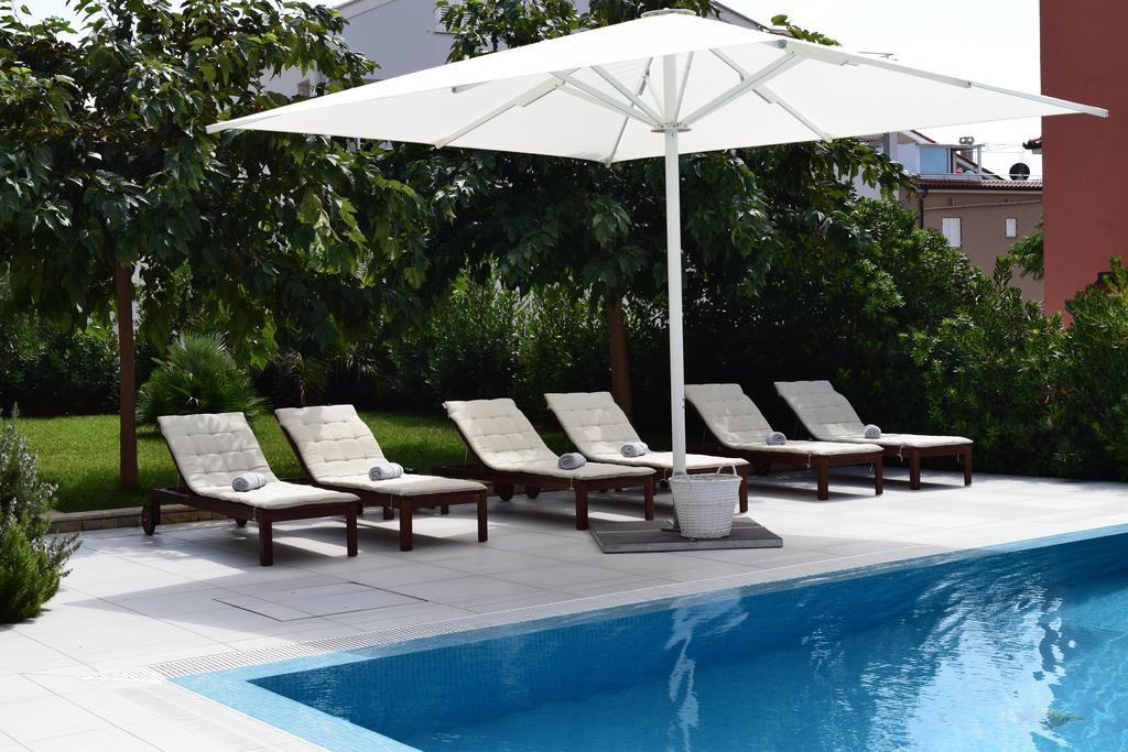 House Novalia Hotel โนวาลยา ภายนอก รูปภาพ