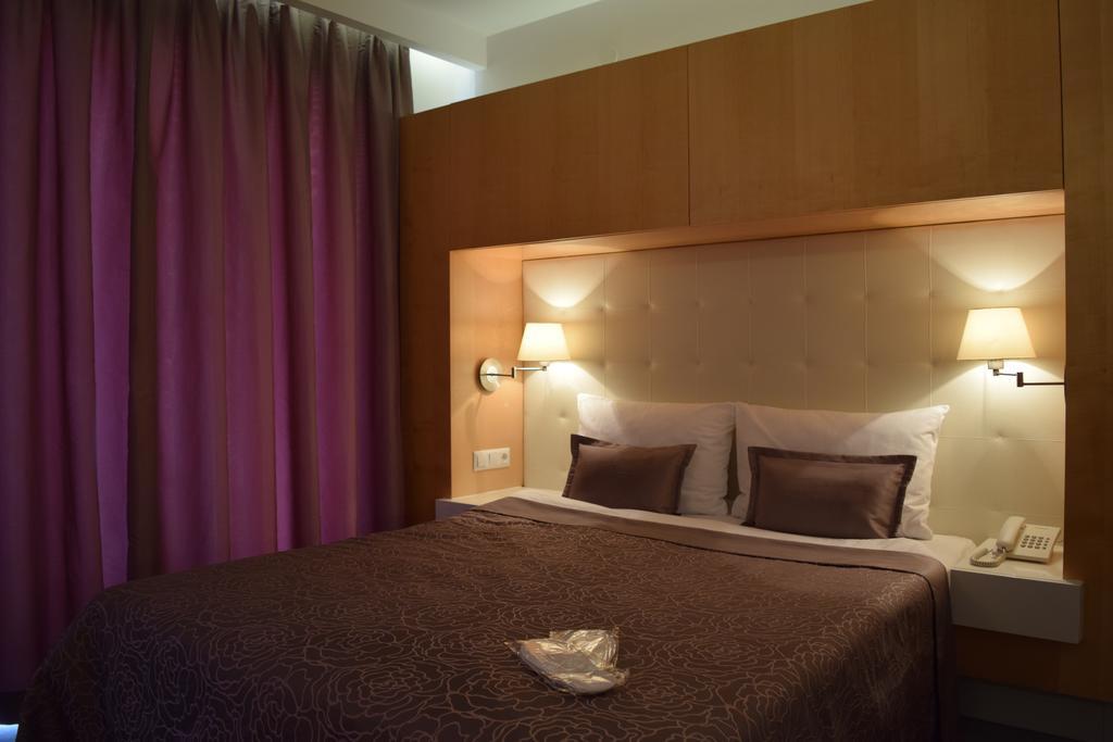 House Novalia Hotel โนวาลยา ภายนอก รูปภาพ