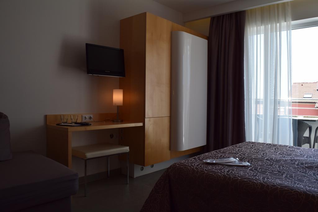 House Novalia Hotel โนวาลยา ภายนอก รูปภาพ