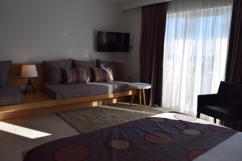 House Novalia Hotel โนวาลยา ภายนอก รูปภาพ